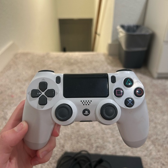 USED PS4 - Picture 8 of 15